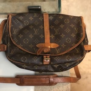 Louis Vuitton monogram Saumur 30